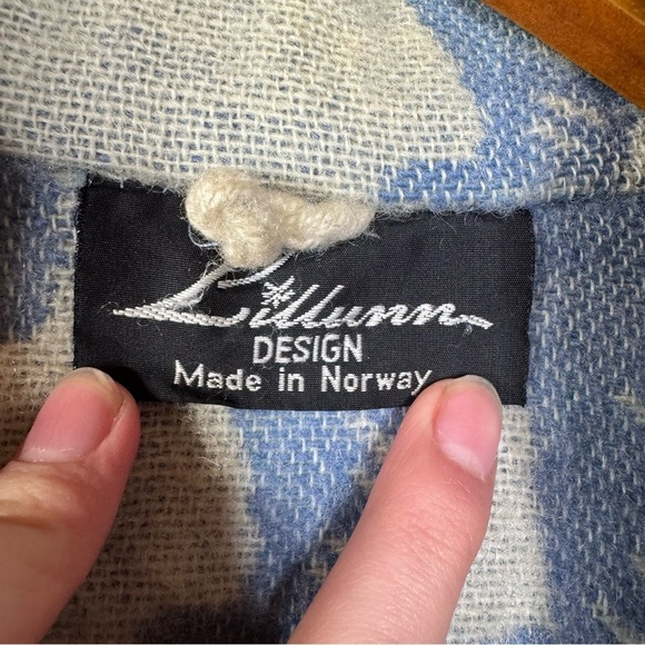 Vintage Lillunn Polar Bear Wool Blanket Coat Made in Norway Size Medium - Picture 3 of 5